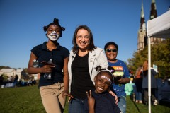 11 de octubre de 2022: La senadora Lindsey Williams celebra el Baby Shower anual de la comunidad