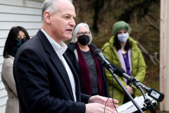 December 9, 2021 − Senator Lindsey M. Williams (D-Allegheny) joined representatives from Greater Pittsburgh Community Food Bank, North Hills Community Outreach, and other elected officials today for an announcement that food banks across Pennsylvania will receive $11.4 million through the COVID-19 Cold Storage Infrastructure Program (CSIP).