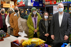 December 9, 2021 − Senator Lindsey M. Williams (D-Allegheny) joined representatives from Greater Pittsburgh Community Food Bank, North Hills Community Outreach, and other elected officials today for an announcement that food banks across Pennsylvania will receive $11.4 million through the COVID-19 Cold Storage Infrastructure Program (CSIP).
