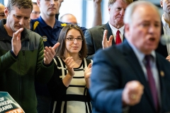 January 18, 2019: Sens.  Lindsey Williams and Jay Costa join TSA workers to rally against government shutdown.