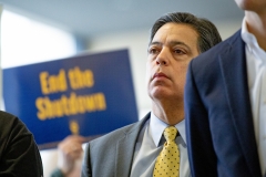 January 18, 2019: Sens.  Lindsey Williams and Jay Costa join TSA workers to rally against government shutdown.